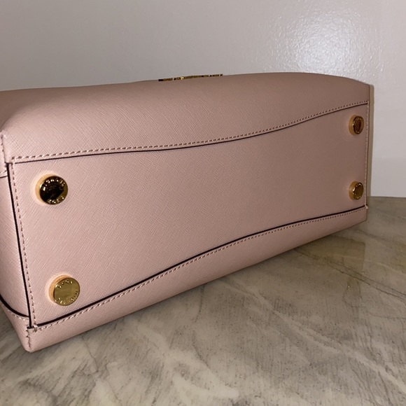 Michael Kors Bag - Picture 5 of 9